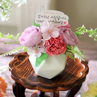 ScentBasket 人造花束 絲花 香皂花 康乃馨桌花 + LED燈飾 + 手提盒 + 裝飾插牌 + 零用錢信封 套組, 1套, 紫色