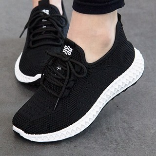 Kiel Noel 輕量氣墊慢跑鞋 D-39