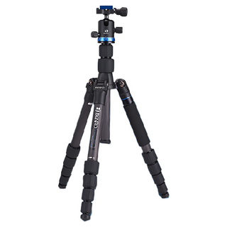 BENRO 百諾 IF19C 碳纖維三腳架 帶球型雲台 折疊後僅34.8cm 重1.41kg 配備水平調節旋鈕與360度刻度, 1組