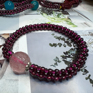 設計手鍊 礦物手珠手串 3.5~5.8mm 6g, 天然切角草莓晶 + 天然紅石榴