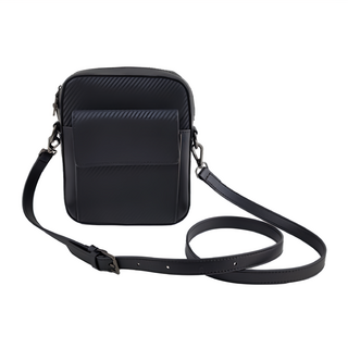 LIKEHOUSE 真皮碳纖維牛皮男士休閒肩背包 - 黑色, 防水耐磨, 外袋2個, 內袋3個, 長17 × 高21 × 厚5.8cm