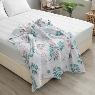 eyah 宜雅 蠶絲石墨烯鋪棉涼被 水洗綿工藝, 150 x 180cm, 粉瓣青葉