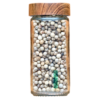 香料共和國 白胡椒粒 50g/罐, 100%成熟胡椒漿果製作，玻璃瓶加上木蓋設計，開罐即食的天然佐料, 1瓶