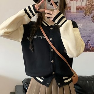 圓領撞色字母拼接短版外套, 肩寬51cm × 胸寬50cm × 袖長45cm × 全長59cm, 黑