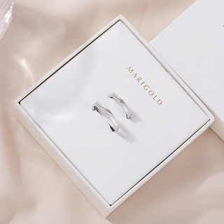 MARIGOLD 美爾朵 光霧之愛 1+1 情侶925純銀可調式戒指 女款1.6cm/男款1.9cm, 女款銀 + 男款銀