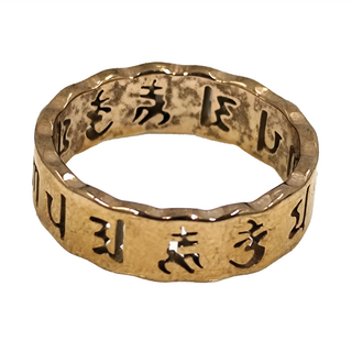 馥瑰馨盛 女款六字真言戒指 含開光加持 重2g 女國際戒圍11號 電鍍鈦鋼材質, 玫瑰金