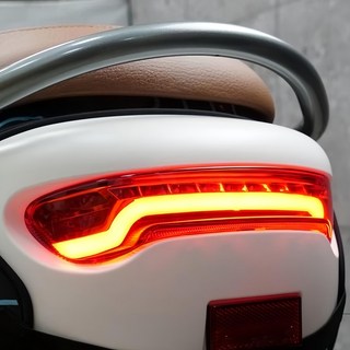 AEON Ai3 抗刮尾燈貼 (透明), 犀牛皮抗UV材質, 1個