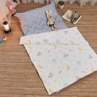 buho布歐 便攜式天然純棉透氣雙層紗兒童睡墊四季被3件組 台灣製 a/b版設計 2kg, 雨天晴