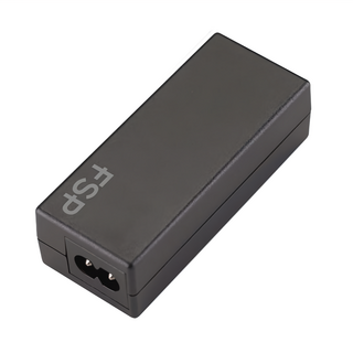 FSP 全漢 FSP 萬用筆電充電器 45W 89.8 x 37.8 x 27mm 147g, 黑色, 1個