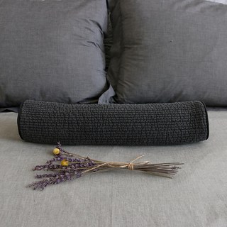 pomete 條紋绗縫圓柱枕, 炭灰色, 45 x 10cm