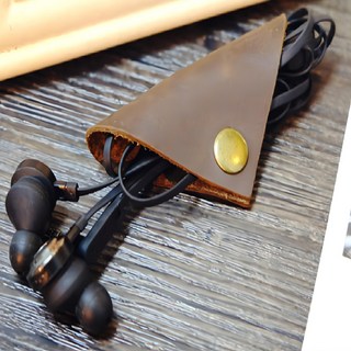 本革職人 純色質感植鞣皮手作仿舊三角集線收納包