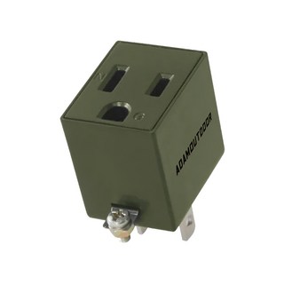 ADAMOUTDOOR 3轉2轉接插頭 軍綠色 戶外露營必備 家用電器轉換 輕巧便攜, 1個