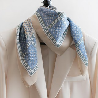 Vavisoo 小巧麗絲方巾