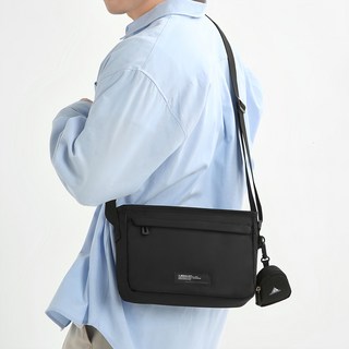 ADDEDIT Asto 迷你斜背包, 黑色