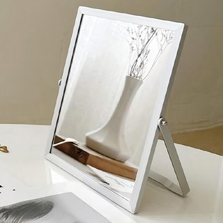 鋁框桌上化妝鏡 寬18公分 高22公分 厚0.7公分 可任意調整鏡面角度 一秒收折
