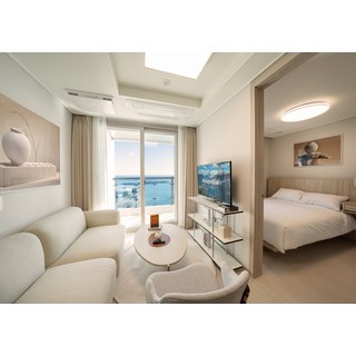 [속초] [본사직영]UH 플랫 더 속초