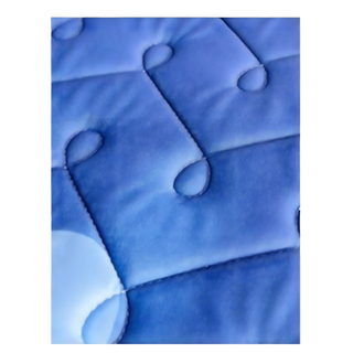 乳膠冰絲涼感墊, 乳膠, 冰絲, 彩色星星, 藍海豚, 愛心熊, 奶油粉, 典雅藍, 紫色月亮兔, 森林動物, 綠色羊駝, 小海豚, 彩虹兔, 蒂芬妮綠, 熊寶貝, 動物樂園, 海藍色, 大草莓, 賓利藍