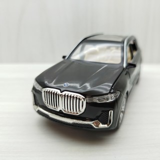 宅米吉 1:32 寶馬 BMW X7 SUV 黑色合金模型車 - 聲光迴力車, 1個, 黑色