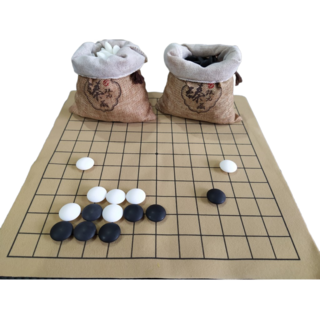 圍棋攜帶組 小布棋盤, 棋子 (黑白各90顆)+布棋盤+棋袋