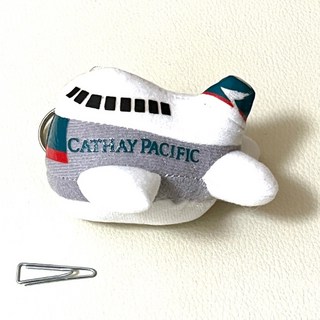 CATHAY PACIFIC PLUSH 飛機玩偶，柔軟舒適，激發想像力，安全無毒材質, 1個