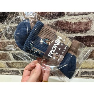 桃園東區釣具 RONIN 水生動物經典魚種手繪風格刺繡襪，舒適透氣，手繪風格，經典魚種圖案，展現獨特魅力