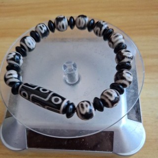 西藏*10 30m*九眼天珠手串，手工精製，帶來平安與好運的飾品, 1個