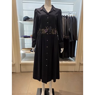 [AK플라자] [비꼴리끄] 허리 디테일 자수 원피스 B244WO3080