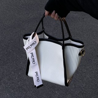 貝貝 小眾設計 軟皮大容量手提包 - 時尚百搭新款