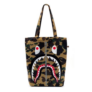 日本雜誌附錄潮牌迷彩輕便鯊魚包 旅遊外出手機鑰匙隨身物品收納夾層手提包 簡約單肩包學生袋側背包