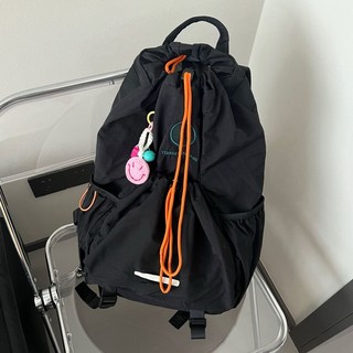 臺灣出貨 抽繩新款羽毛球雙肩包 輕便爬山休閒騎行運動旅行背包網球包 #羽球包 耐磨中高大學生書包背包男女衕款, 黑色無掛件, 1個