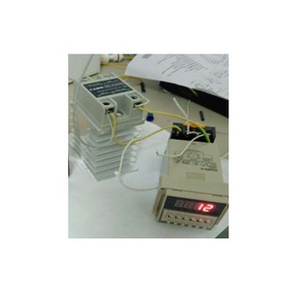 AC110V/AC220V 數字顯示時間繼電器搭配40A交流轉交流固態繼電器，精準控制，穩定運行，適用多種電壓, 1個, AC220V