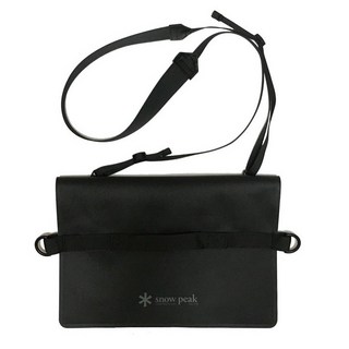 snow peak TPU防水旅行隨身包 No.UG-717RBK，輕巧便攜，防水耐用，時尚簡約設計