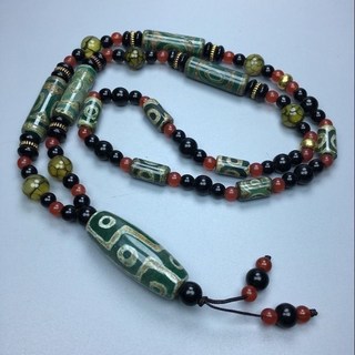 西藏三眼九眼天珠真品綠瑪瑙天珠吊墜，原創復古民族風玉石項鍊，時尚百搭款