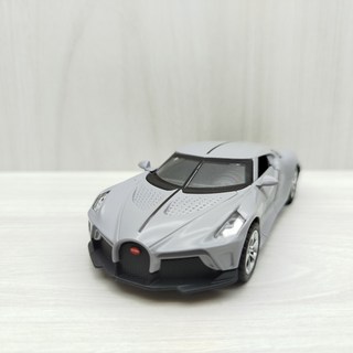 宅米吉 全新盒裝現貨 1:36 布加迪 Bugatti 黑夜之聲 淺灰色 合金 模型車 (聲光車) 玩具 禮物 收藏, 1個