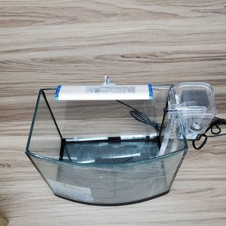 超低價 宣龍 1尺海灣缸 海灣水晶缸（30x19x24cm）海灣缸 玻璃海灣缸 宣龍海灣缸 磨光邊海灣缸 孔雀缸, 1個, 宣龍1尺海灣缸+外掛+燈具