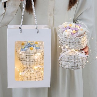 畢業花束 【店鋪熱銷】520花束禮品生日禮物送閨蜜女生朋友香風永生花束手工針織毛線, 1個, 顏色混搭小花桶花束,成品