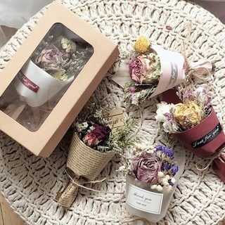 迷你乾燥小花束/永生花小花束(木棉花/玫瑰/星辰花/滿天星/卡斯比亞/兔尾草) - 畢業/情人節/母親節/婚禮小物首選, 永生滿天星小花束,顏色隨機
