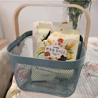 北歐風木質鐵藝收納籃【台灣賣家】雜物籃 髒衣籃 野餐籃 廚房收納 手提籃 多功能置物籃, 奶藍, 1個