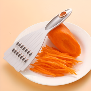 쿠코아 다용도 손잡이형 감자 당근 채칼 슬라이서 채썰기, 1개, 화이트