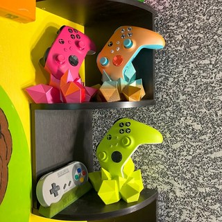 台灣出貨 3D打印創意水晶造型手柄支架 展示架 XBOX PS4/5/Xbox/Switch通用, 純色*（典雅白）,【PS4手柄專用】, 1個