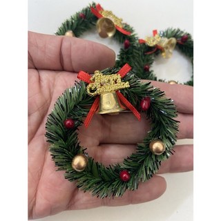 隨草憶境 迷你仿真聖誕花圈 鈴鐺裝飾 蛋糕微景觀模型 (2款6cm), 1個, 一組入（紅緞帶款）