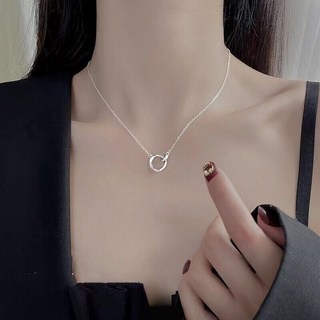 桃園出貨 莫比烏斯環情侶項鏈一對S925銀鎖骨鏈輕奢小衆七夕禮物送女友刻字 女生項錬 項錬 情侶項錬 純銀項錬 送女