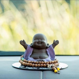 萌佛駕到 萌佛 萌神 佛係 佛祖 古風 國潮 可愛彌勒佛 車載汽車擺件 哈哈笑佛 祝福保平安 車內飾品 車上裝飾品, 笑口常開紫（無防滑墊和佛珠）, 1個