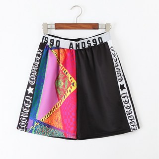 【崔可小姐】嘻哈風蒙娜麗莎拼接塗鴉撞色直筒五分短褲海灘褲【JA0063】, 短褲399元