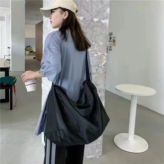 網紅尼龍斜跨包包女大容量短途旅行包健身包書包慵懶風上課包純色, T  黑色
