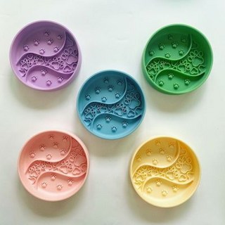 萌寵樂園 狗狗慢食碗陶瓷食盆，防滑吸盤舔食緩食碗架組，小型寵物適用，保護頸椎, 奶油黃, 1個