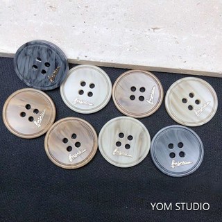 高端樹脂鈕扣復古風四眼燙金字鈕扣 大衣西裝簡約深灰圓形鈕扣 桃園出貨