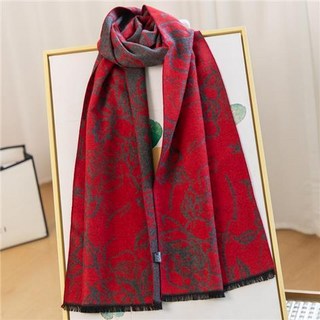仿羊毛印花圍巾，適合送給媽媽的冬季保暖禮物
