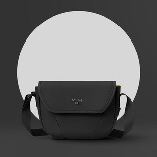 MAH YOUNG CROSS SHUTTLE 日系時尚防潑水休閒側背包 輕量馬鞍包 22.5x7x16cm, 黑曜石（桃園現貨）