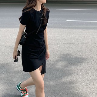 【Uni】2025新款女收腰顯瘦設計感小衆赫本風小黑裙不規則T恤連衣裙夏季